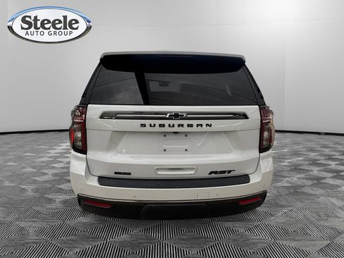 Used 2022 Chevrolet Suburban RST w/ Luxury Package AWD/4WD image 4
