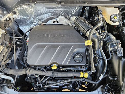 New 2026 Chevrolet Trax RS w/ Sunroof Package FWD image 27