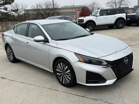 Used 2023 Nissan Altima 2.5 SV image 6