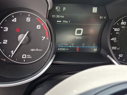 Used 2022 Alfa Romeo Stelvio Veloce image 20