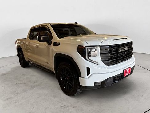 Used 2023 GMC Sierra 1500 Elevation w/ Preferred Package AWD/4WD image 8