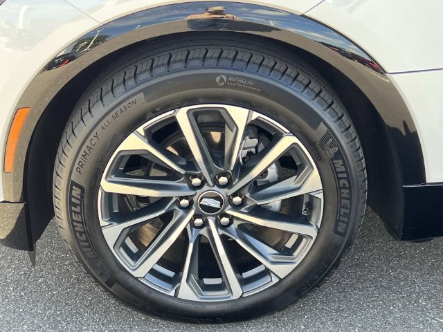 Used 2024 Cadillac Lyriq Sport w/ LPO, Floor Liner Package AWD/4WD image 8