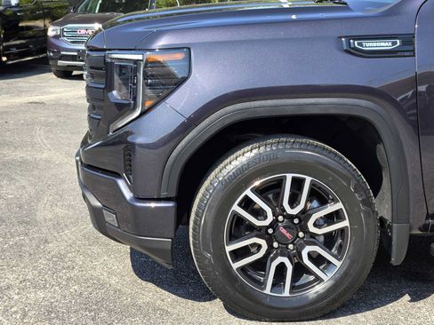 Used 2024 GMC Sierra 1500 Elevation RWD image 8
