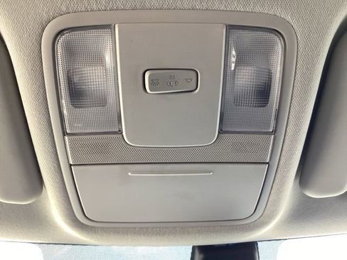 Used 2025 Kia Soul LX w/ LX Technology Package FWD image 23