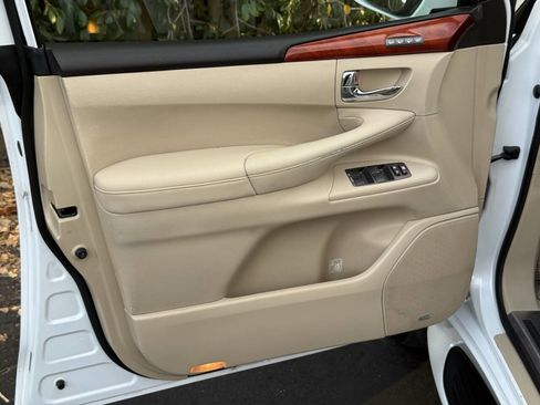 Used 2008 Lexus LX 570 4WD image 11