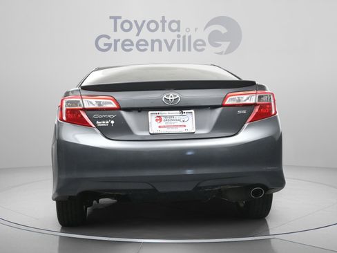 Used 2014 Toyota Camry SE FWD image 10