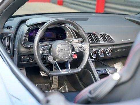 Used 2021 Audi R8 V10 image 3