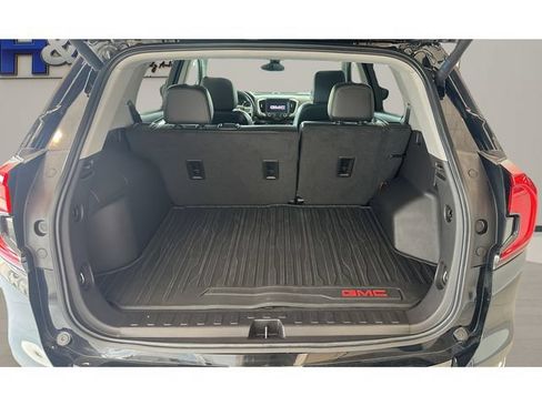 Used 2024 GMC Terrain SLT AWD/4WD image 17