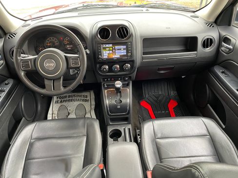 Used 2017 Jeep Patriot High Altitude image 4