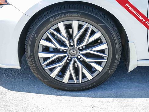 Used 2023 Nissan Altima 2.5 SV FWD image 10