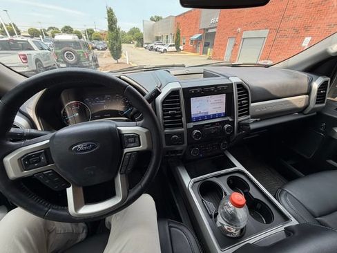 Used 2021 Ford F350 Lariat w/ Lariat Ultimate Package AWD/4WD image 4