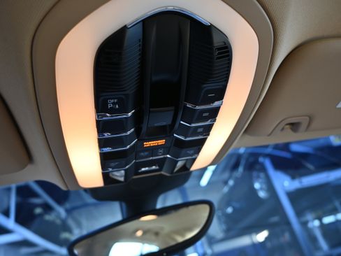 Used 2011 Porsche Panamera S RWD image 61