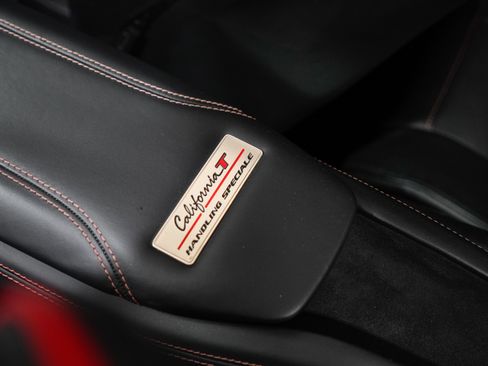Used 2016 Ferrari California T RWD image 19