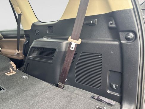 Used 2021 Lexus GX 460 Premium w/ Premium Package AWD/4WD image 44