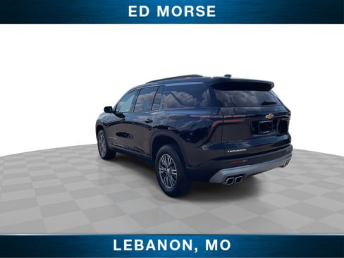 Used 2025 Chevrolet Traverse LT image 6