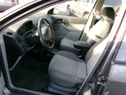Used 2007 Ford Focus ZX4 Sedan image 6