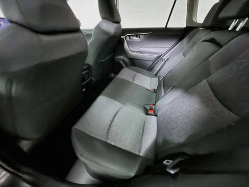 Used 2025 Toyota RAV4 XLE AWD/4WD image 29