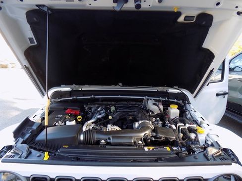 Certified 2025 Jeep Gladiator Nighthawk image 33