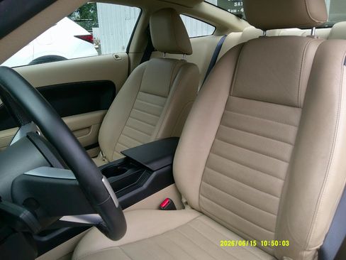 Used 2006 Ford Mustang GT RWD image 10