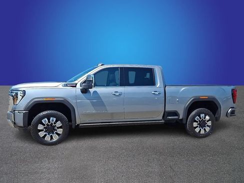 Used 2024 GMC Sierra 2500 Denali AWD/4WD image 7