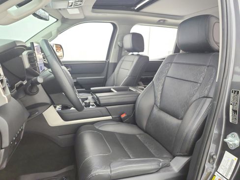 Used 2022 Toyota Tundra Limited image 18