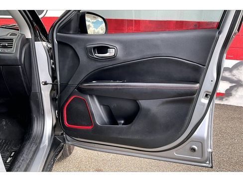 Used 2021 Jeep Compass Trailhawk image 20