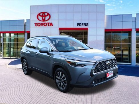 Certified 2024 Toyota Corolla Cross XLE FWD image 1