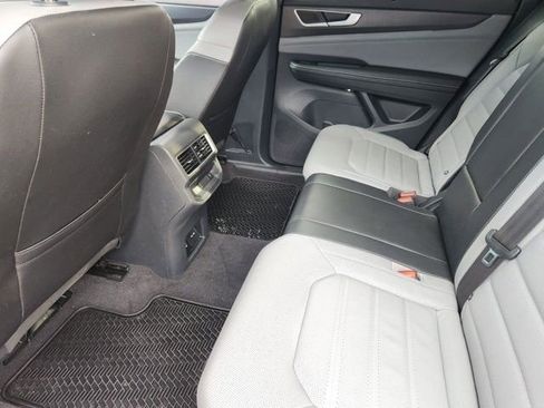 Used 2024 Volkswagen Atlas Cross Sport SEL R-Line image 32