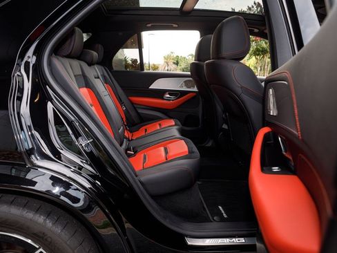 Used 2025 Mercedes-Benz GLE 53 AMG 4MATIC image 17