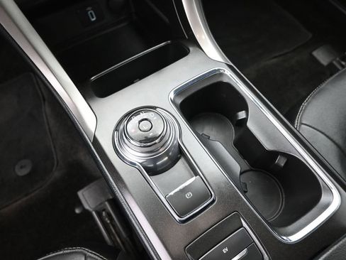 Used 2018 Ford Fusion Energi SE image 18