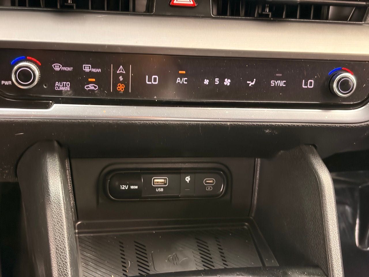 Used 2024 Kia Sportage EX FWD image 24