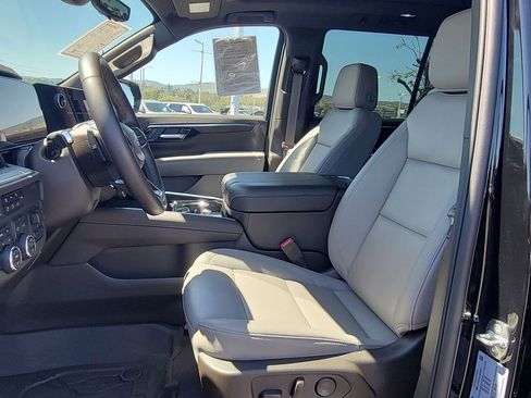 Used 2025 Chevrolet Tahoe Z71 AWD/4WD image 19