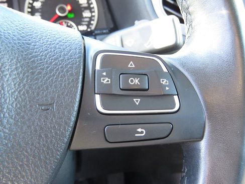 Used 2017 Volkswagen Tiguan Limited w/ Premium Package image 22