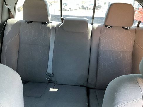 Used 2018 Toyota Tacoma TRD Off-Road AWD/4WD image 10