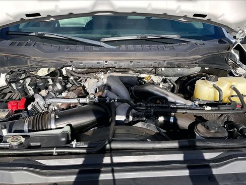 Used 2023 Ford F250 XL w/ 360-Degree Camera Package AWD/4WD image 9