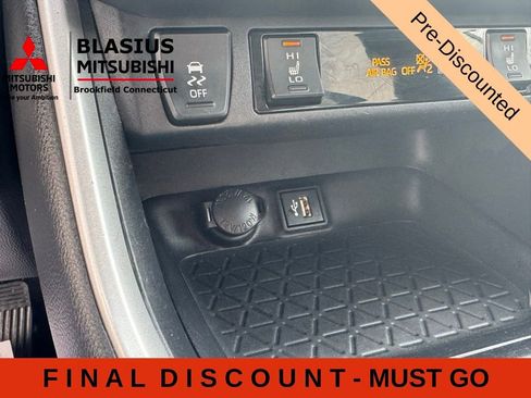 Used 2024 Toyota RAV4 XSE w/ Weather Package AWD/4WD image 26