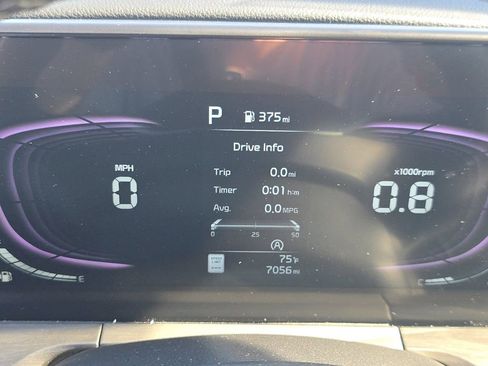 Used 2025 Kia Telluride AWD image 27