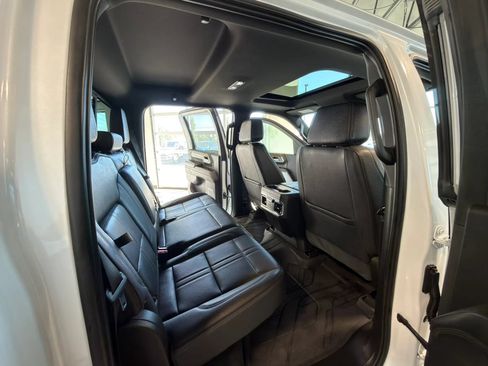 Used 2024 Chevrolet Silverado 2500 High Country w/ High Country Premium Package AWD/4WD image 22