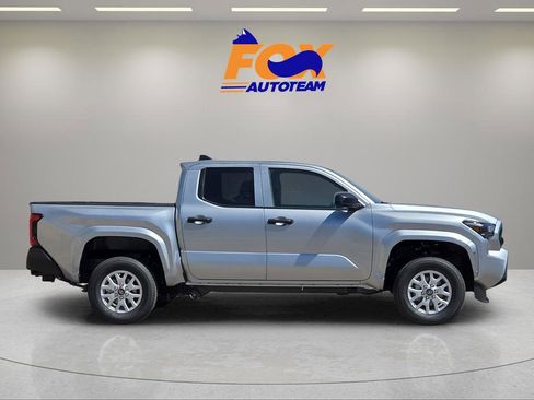New 2026 Toyota Tacoma SR image 5
