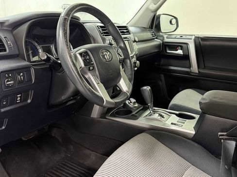 Used 2016 Toyota 4Runner SR5 image 12