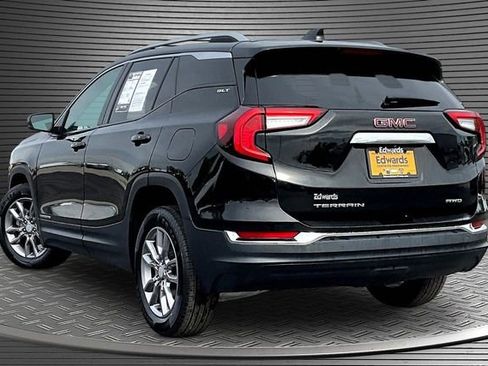 Used 2024 GMC Terrain SLT AWD/4WD image 4