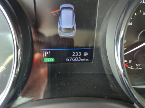 Used 2018 Nissan Rogue SV FWD image 47