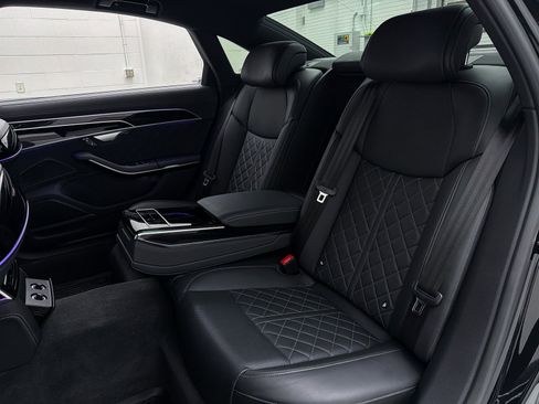 Used 2024 Audi S8 image 39