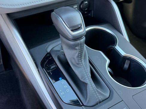 Certified 2024 Toyota Highlander XLE image 27