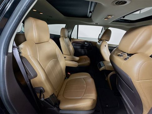 Used 2017 Buick Enclave Leather w/ Trailering Package image 32