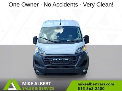 Used 2025 RAM ProMaster 3500 w/ Convenience Group FWD image 2