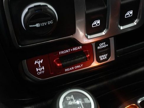 Used 2022 Jeep Wrangler Rubicon w/ Cold Weather Group AWD/4WD image 10