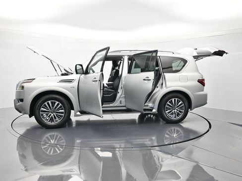 Used 2021 Nissan Armada SL w/ Captain's Chairs Package AWD/4WD image 49
