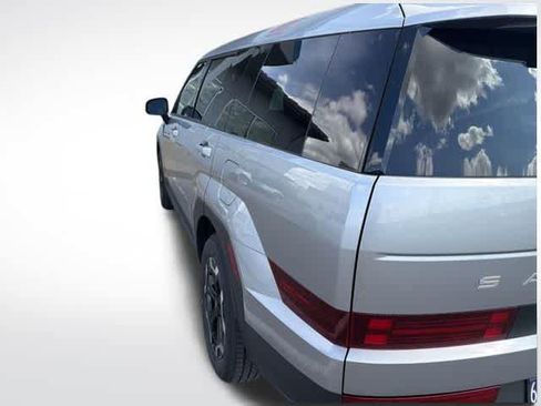Used 2024 Hyundai Santa Fe SE FWD image 7
