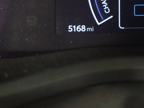 Used 2025 Toyota Camry SE image 35